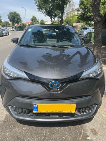 מודעת רכב טויוטה C-HR