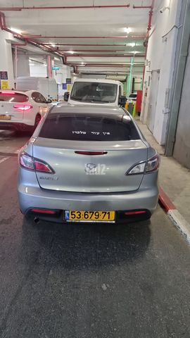מודעת רכב מאזדה 3