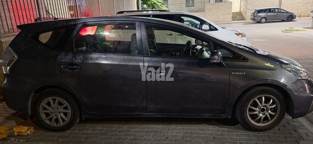 מודעת רכב טויוטה פריוס פלוס