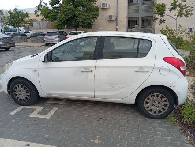 מודעת רכב יונדאי i20