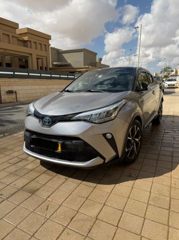 מודעת רכב טויוטה C-HR