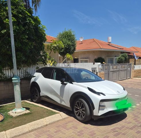 מודעת רכב זיקר X