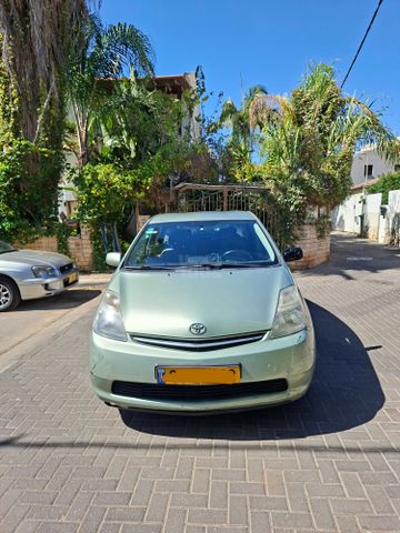 מודעת רכב טויוטה פריוס