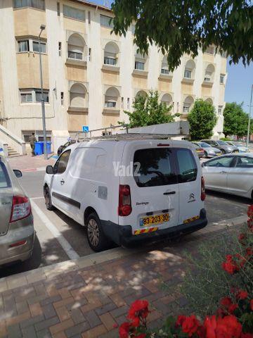 מודעת רכב סיטרואן ברלינגו