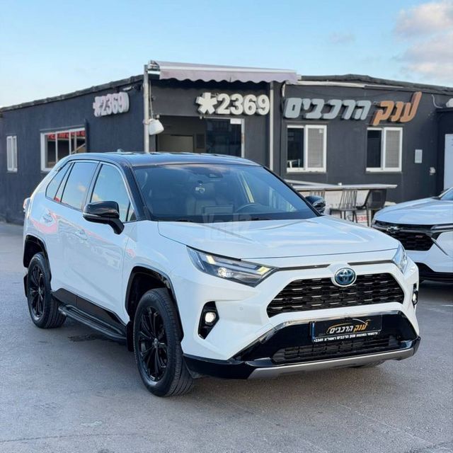 מודעת רכב טויוטה RAV4