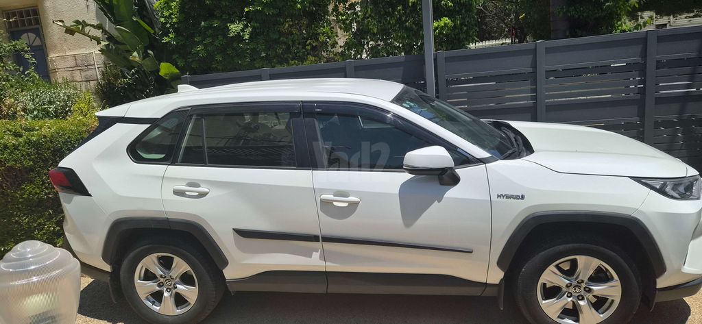 מודעת רכב טויוטה RAV4