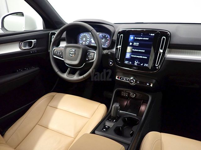 מודעת רכב וולוו XC40