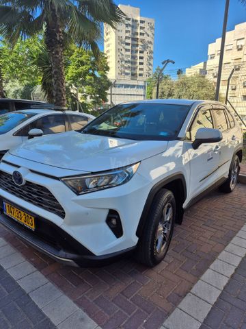 מודעת רכב טויוטה RAV4