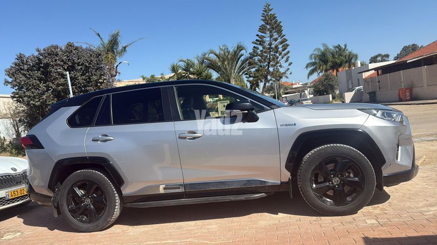 מודעת רכב טויוטה RAV4