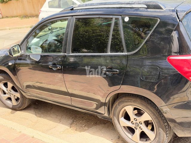 מודעת רכב טויוטה RAV4