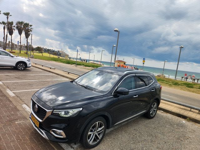 מודעת רכב אם ג'י EHS PHEV
