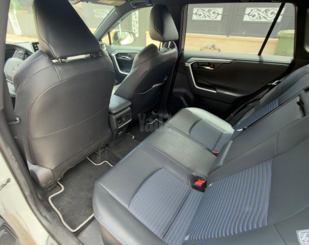 מודעת רכב טויוטה RAV4
