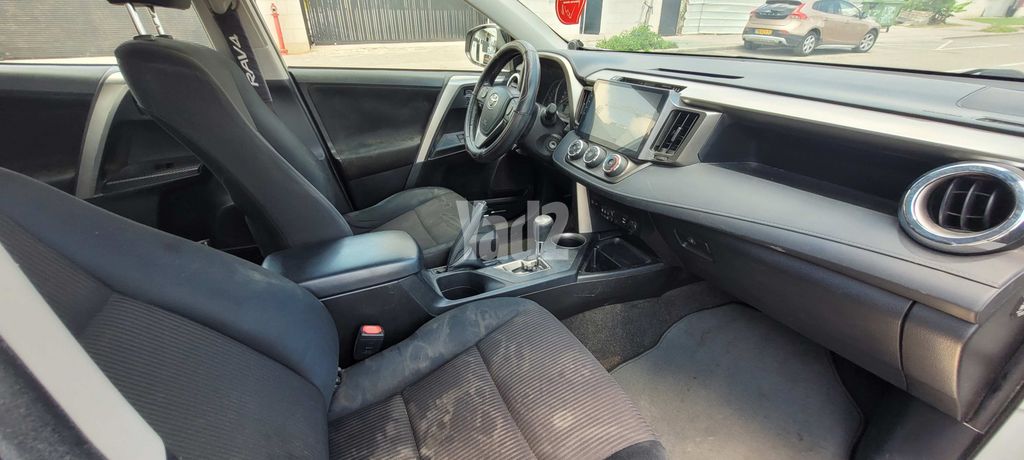 מודעת רכב טויוטה RAV4