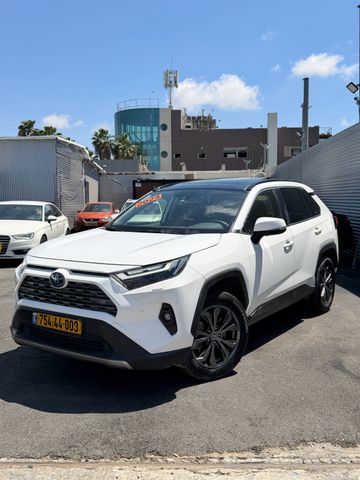 מודעת רכב טויוטה RAV4