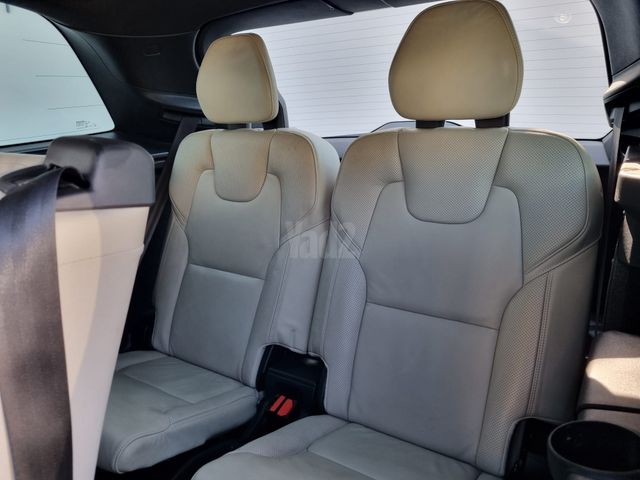 מודעת רכב וולוו XC90 2