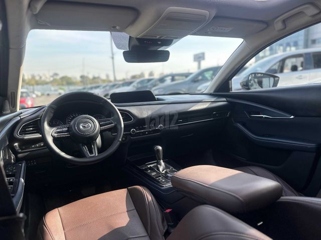 מודעת רכב מאזדה CX-30 3