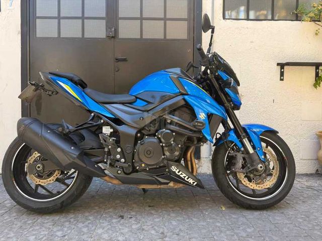 מודעת רכב סוזוקי GSXS750