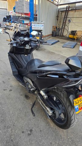 מודעת רכב קימקו AK 550