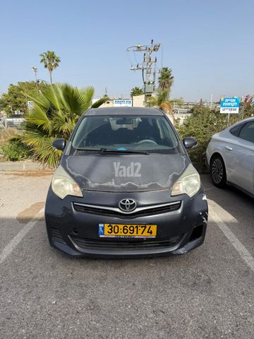 מודעת רכב טויוטה ורסו-S