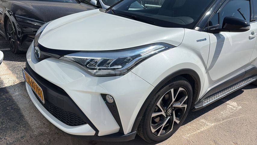 מודעת רכב טויוטה C-HR