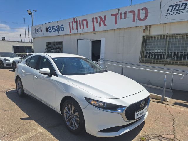 מודעת רכב מאזדה 3
