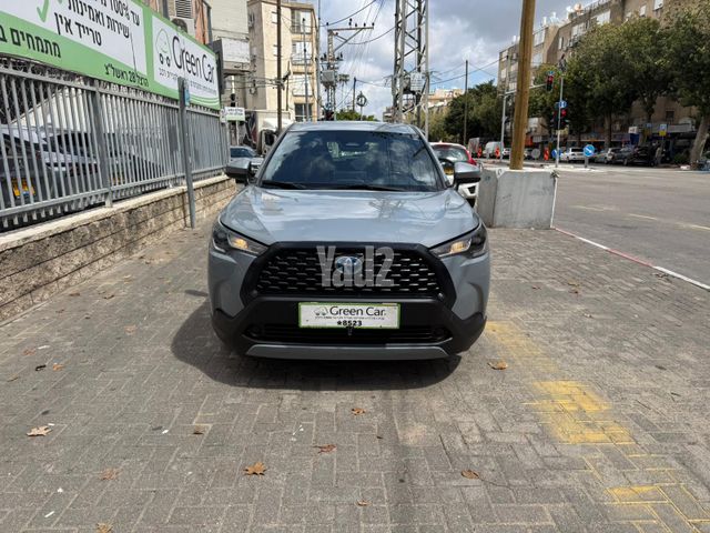 מודעת רכב טויוטה קורולה קרוס