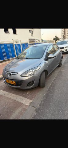 מודעת רכב מאזדה 2 1