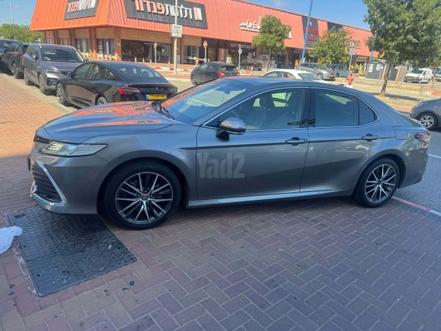 מודעת רכב טויוטה קאמרי