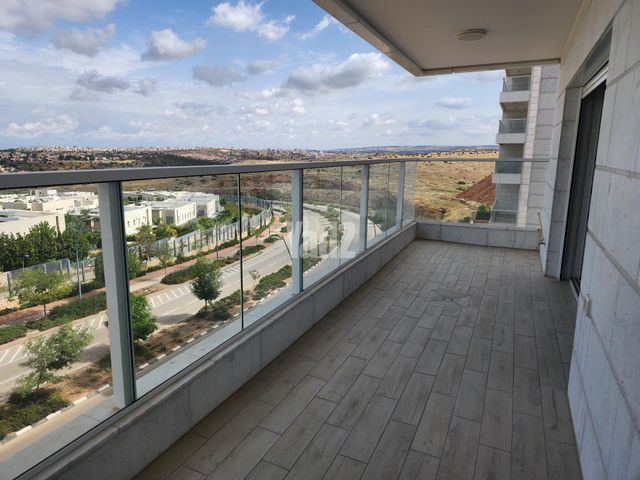 אלישע 10