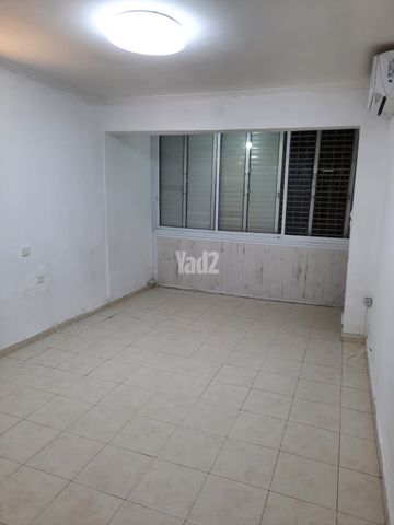 סמטת הצפורנים 6