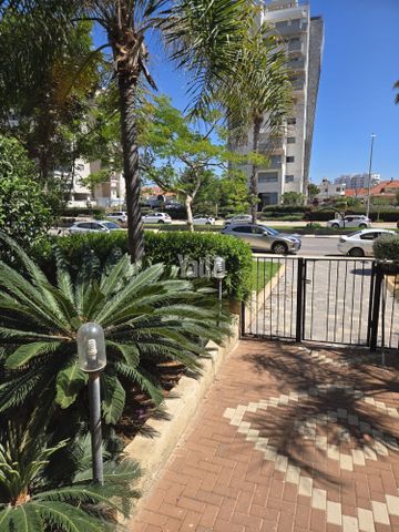 מודעת נכס, שדרות מנחם בגין, חדרה