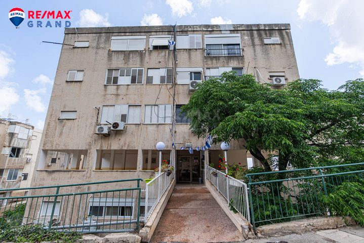 דרך יד לבנים 176