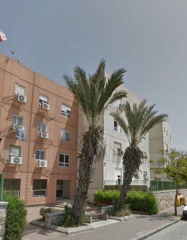 אדוריים 229