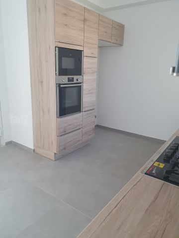 תמונה 4 של דירת 4 חדרים להשכרה בהרצליה