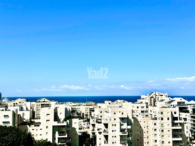 רמת אביב ג'