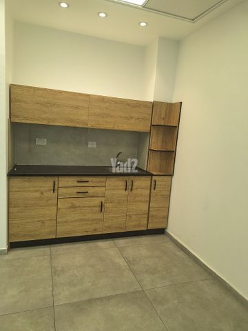 מוטי קינד 2