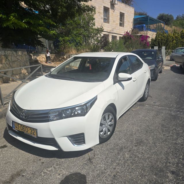 מודעת רכב טויוטה קורולה