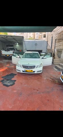 מודעת רכב מרצדס-בנץ E-class