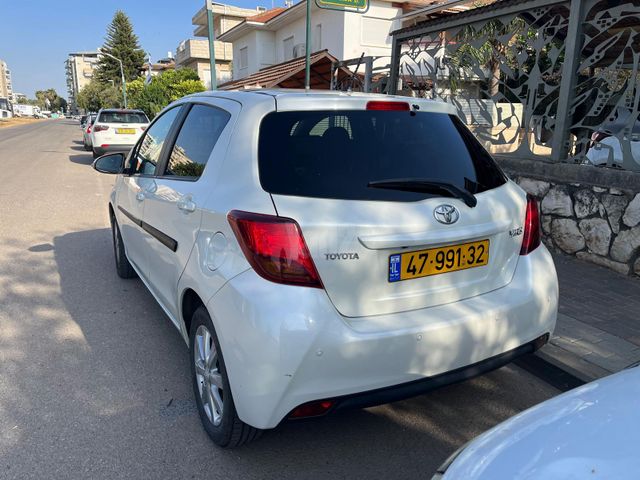 מודעת רכב טויוטה יאריס