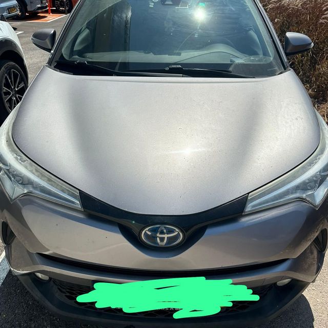 מודעת רכב טויוטה C-HR