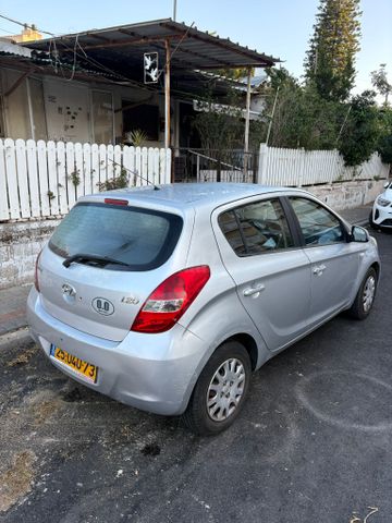 מודעת רכב יונדאי i20