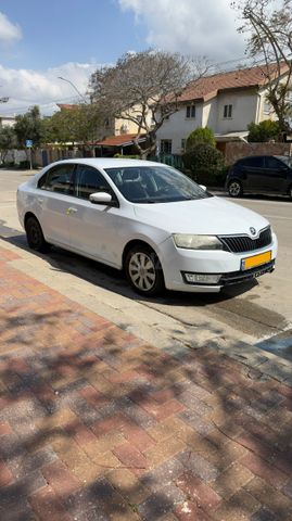 מודעת רכב סקודה ראפיד