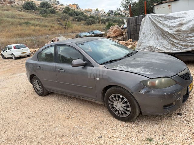 מודעת רכב מאזדה 3