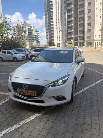 מודעת רכב מאזדה 3