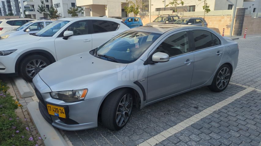 מודעת רכב מיצובישי לנסר