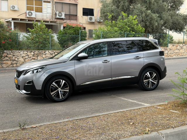 מודעת רכב פיג'ו 5008