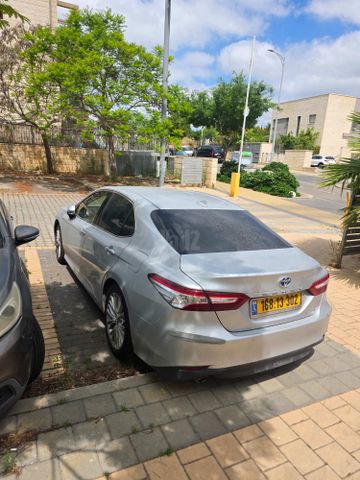 מודעת רכב טויוטה קאמרי