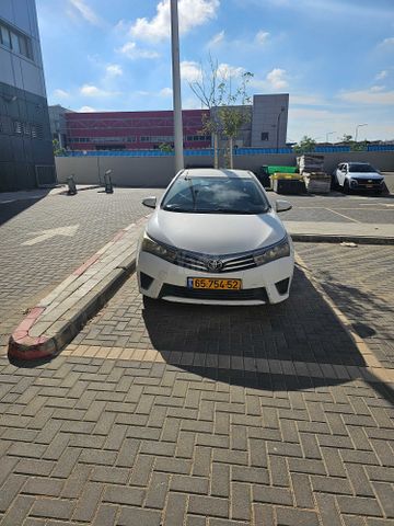 מודעת רכב טויוטה קורולה