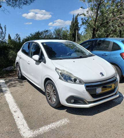 מודעת רכב פיג'ו 208