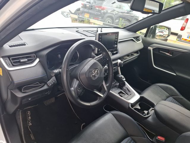 מודעת רכב טויוטה RAV4 2